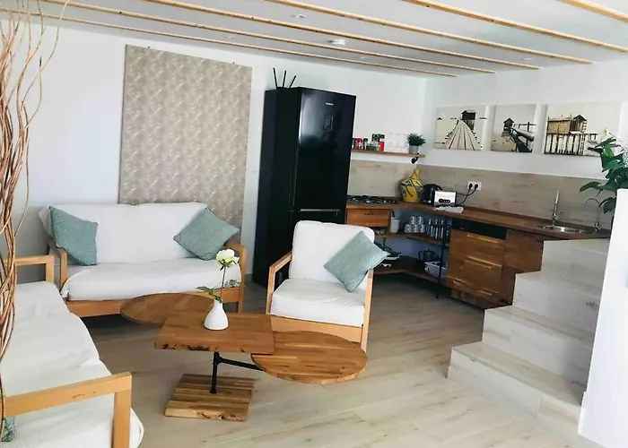 Дом отдыха Beachhouse *